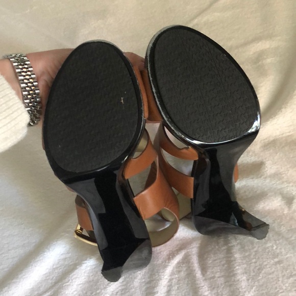 Michael Kors sandals size 7M - Picture 6 of 8